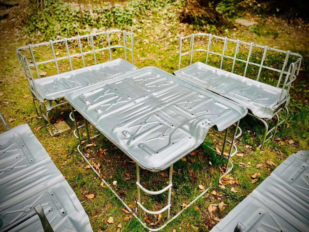 Haraburdi Recyclart Hotel Kostelec nad Orlicí Exteriör bild